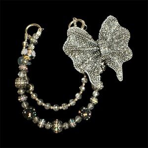Elegant Silver Bow Bag Chain